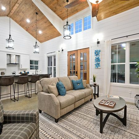 Bella Luna Cabin - Cozy Farmhouse Cabin, Private Deck, Swing Set, Fire Pit, Hot Tub Vila Broken Bow Exterior foto