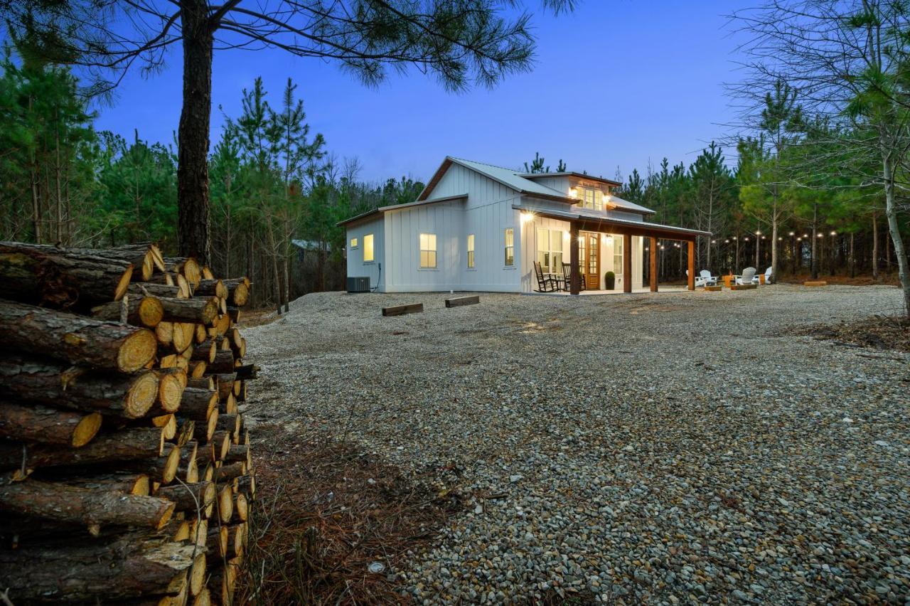 Bella Luna Cabin - Cozy Farmhouse Cabin, Private Deck, Swing Set, Fire Pit, Hot Tub Vila Broken Bow Exterior foto